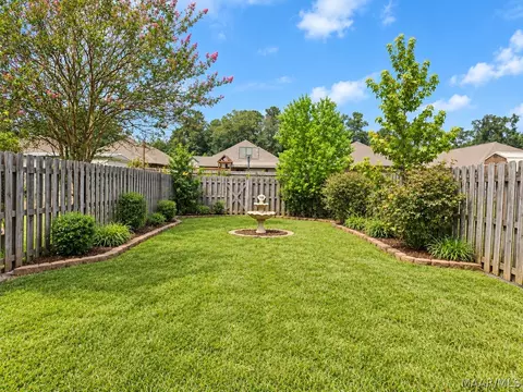 Exterior - 61 Park Dr S, Clanton, AL 35045 photo 2 of 2