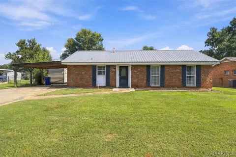 285 Teri Ln, Prattville, AL 36066
