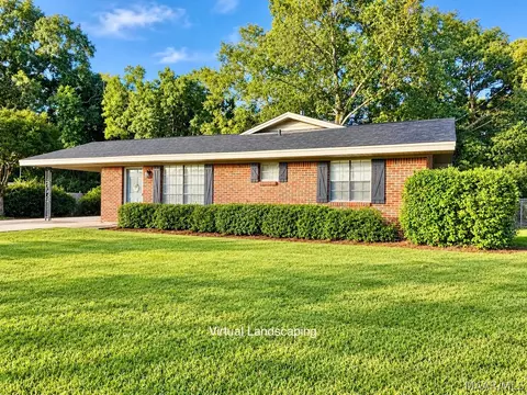 1232 Josephine Ct, Prattville, AL 36066