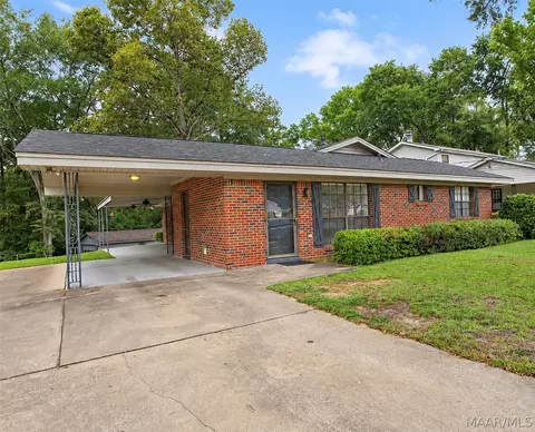 1232 Josephine Ct, Prattville, AL 36066