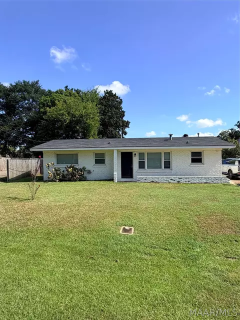 130 N Nichols St, Prattville, AL 36066
