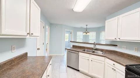 Entry Way - 5868 Hammermill Loop, Montgomery, AL 36116 photo 2 of 2