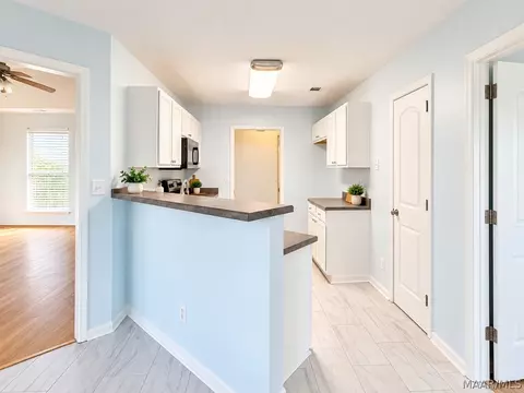 Kitchen - 5868 Hammermill Loop, Montgomery, AL 36116 photo 2 of 3