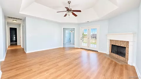 Living - 5868 Hammermill Loop, Montgomery, AL 36116 photo 4 of 4