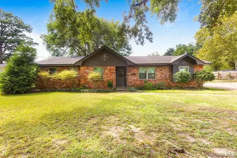 245 Choctaw Ln, Coosada, AL 36020