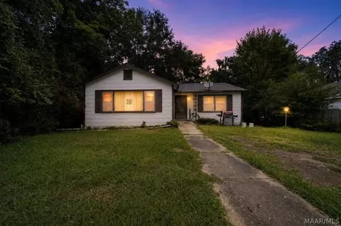 31 Forrest St, Alexander City, AL 35010