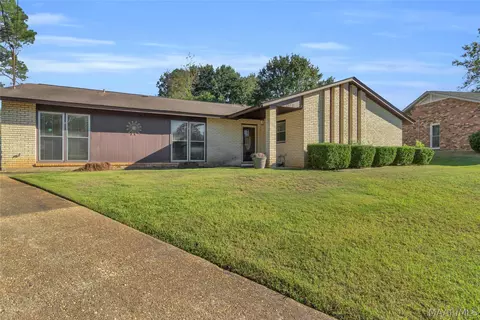 1527 Pineridge Ct, Montgomery, AL 36109