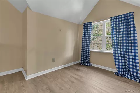 Bedroom - 5480 Willow Tree Dr, Millbrook, AL 36054 photo 4 of 6