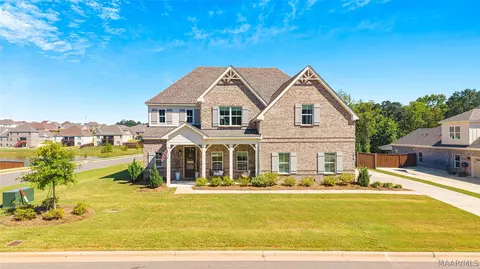 1018 Sunfield Dr, Prattville, AL 36066