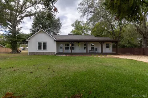 159 Queen Anne Rd, Wetumpka, AL 36092