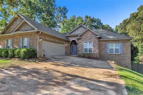 137 Hickory Ln, Wetumpka, AL 36093
