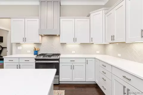 Kitchen - 8549 Sunrise Loop, Montgomery, AL 36116 photo 7 of 8