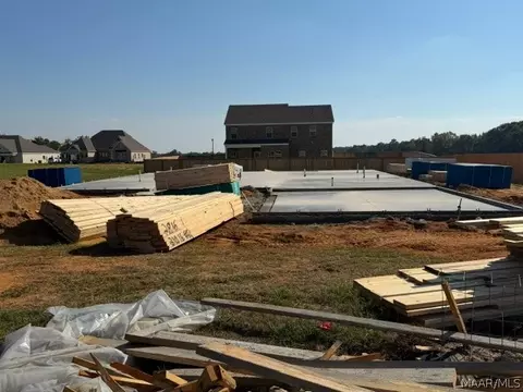 109 Kendall St, Prattville, AL 36066