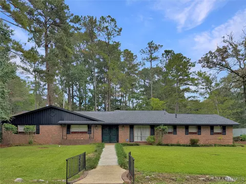 601 Camellia Dr, Tallassee, AL 36078