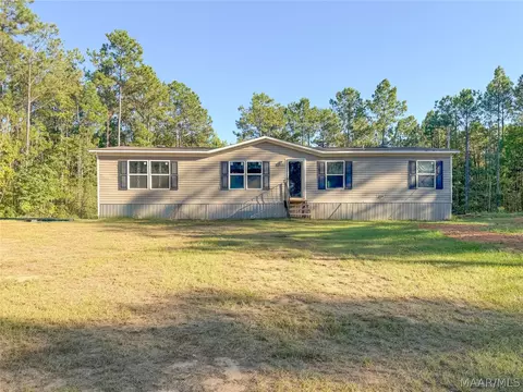 1968 Sunny Ln, Wetumpka, AL 36092
