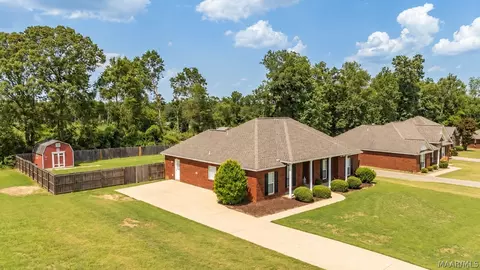 109 Daffodil Ct, Prattville, AL 36067