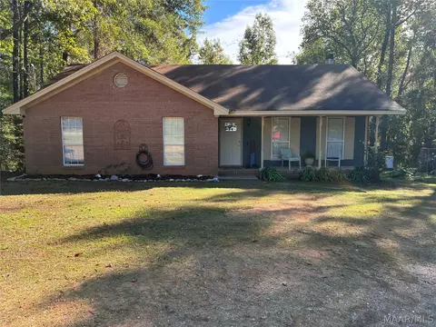 135 Greenleaf Dr, Wetumpka, AL 36092