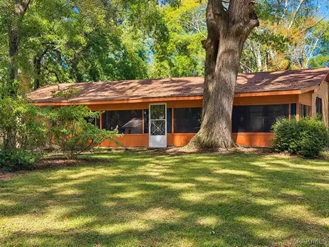30 Dogwood Dr, Montgomery, AL 36108