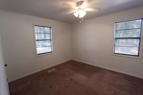 1013 Point Cloxson Cir, Jacksons Gap, AL 36861 photo 13