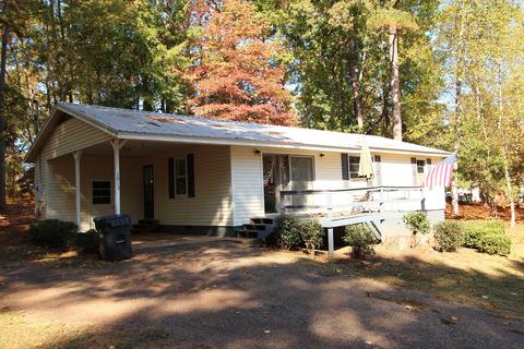 1013 Point Cloxson Cir, Jacksons Gap, AL 36861 photo 2