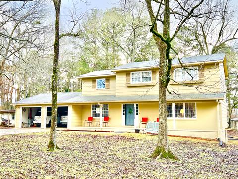1890 Kelly Ln, Alexander City, AL 35010