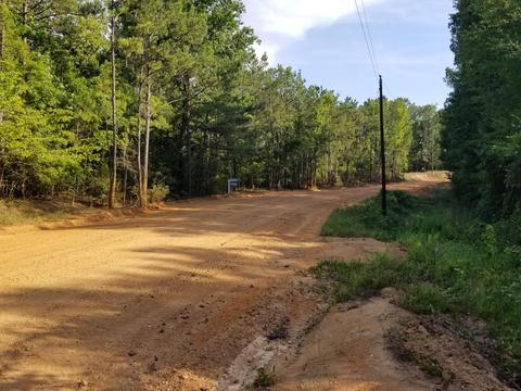 811 Chalk Hill Rd, Tallassee, AL 36078