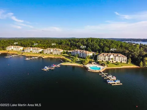 250 Crowne Pointe Unit 101 Rd, Dadeville, AL 36853