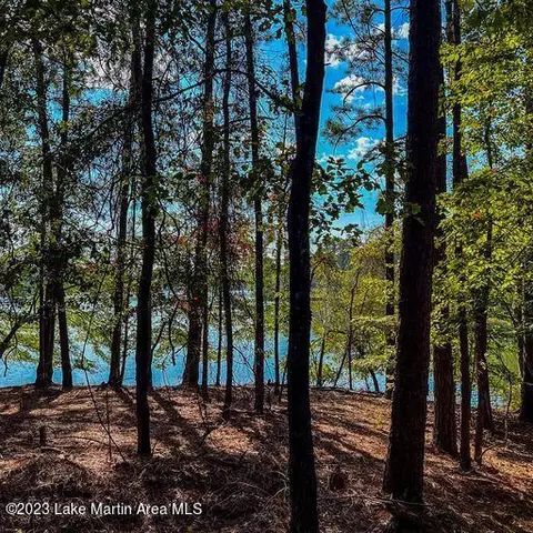 1134 Luannes Way, Alexander City, AL 35010