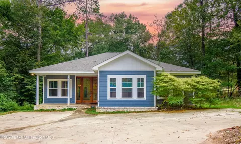650 Noble Rd, Tallassee, AL 36078