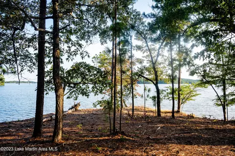 1312 Luannes Way, Alexander City, AL 35010