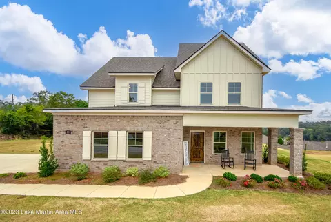 13 Riverhills Dr, Tallassee, AL 36078