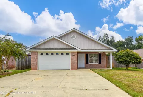 258 Pelham St, Alexander City, AL 35010