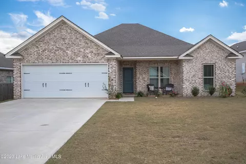 105 Summit Curv, Troy, AL 36079