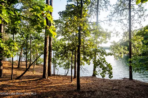 1296 Luannes Way, Alexander City, AL 35010