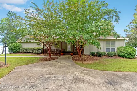 1016 Muscogee Rd, Jacksons Gap, AL 36861