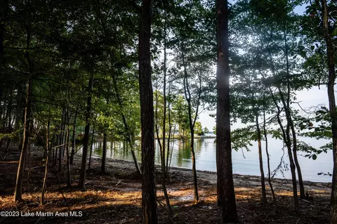 69 Mcconnell Crt Crt, Alexander City, AL 35010