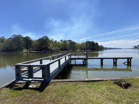 247 Lakeshore Dr, Alexander City, AL 35010