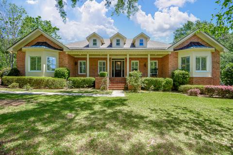 112 Bent Oak Ln, Tallassee, AL 36078