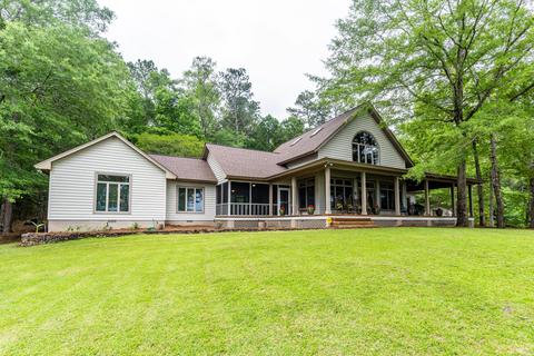 219 Robin Ln, Alexander City, AL 35010