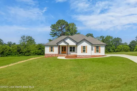 249 Winding Crk Rd, Alexander City, AL 35010