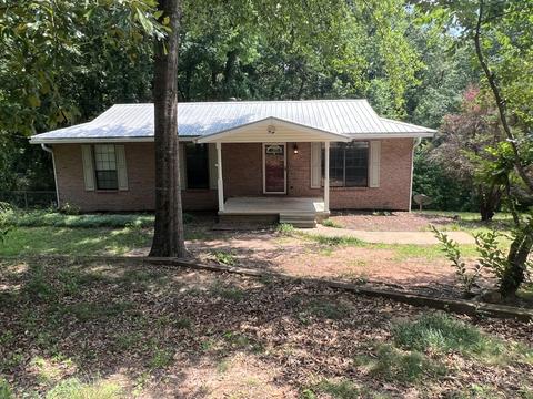500 Brookwood Cir, Dadeville, AL 36853