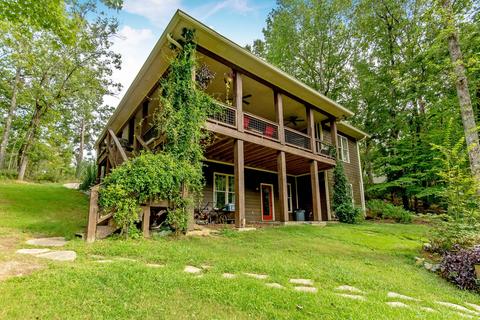 84 Live Oak Pt, Jacksons Gap, AL 36861