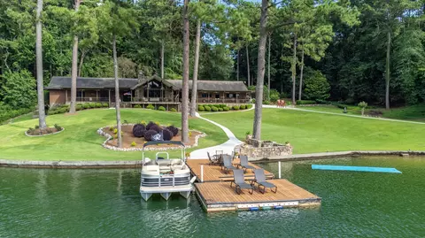 40 Wildwood, Alexander City, AL 35010