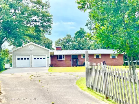 741 Turtleneck Rd, Alexander City, AL 35010