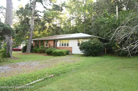 560 Charlotte Ln, Alexander City, AL 35010