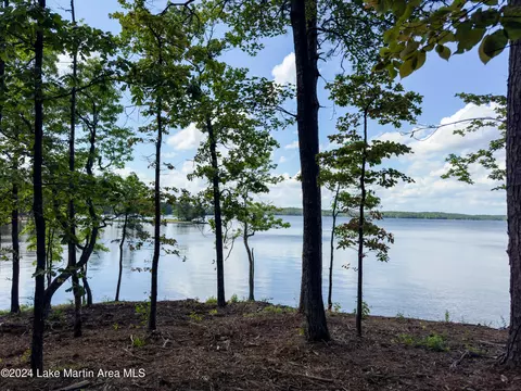 151 Heritage Pt N, Alexander City, AL 35010