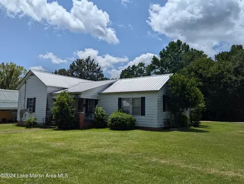 23 Paxton Dr, Tallassee, AL 36078