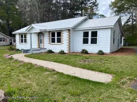 1880 Pine St, Alexander City, AL 35010