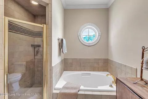 Bath - 1755 Hancel Rd, Equality, AL 36026 photo 7 of 8