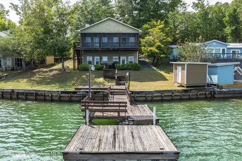 282 Holley Cir, Eclectic, AL 36024
